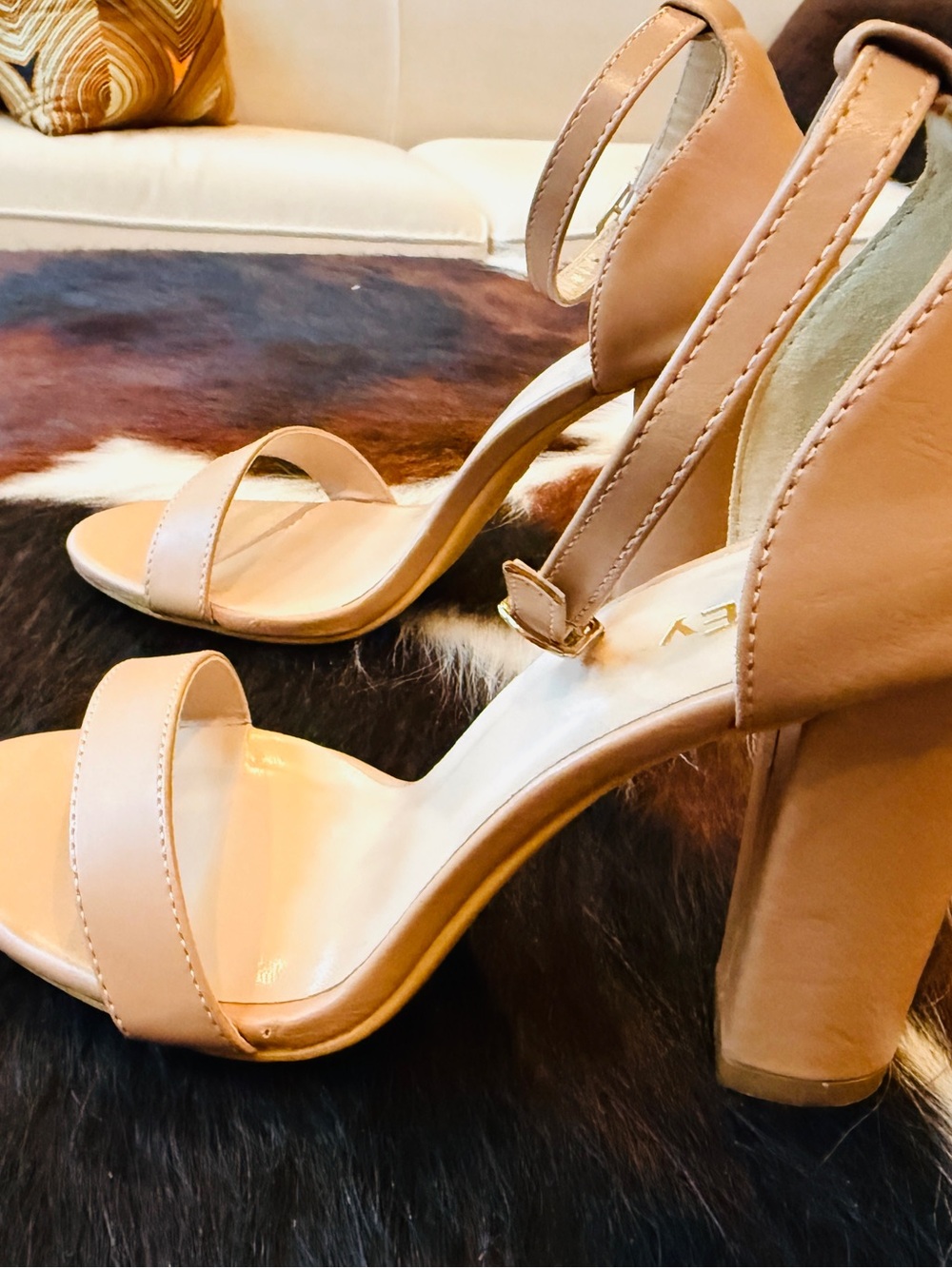 ZriEy Women's Block Heel Open Toe Ankle Strap Sandal - Sz 7  Nude